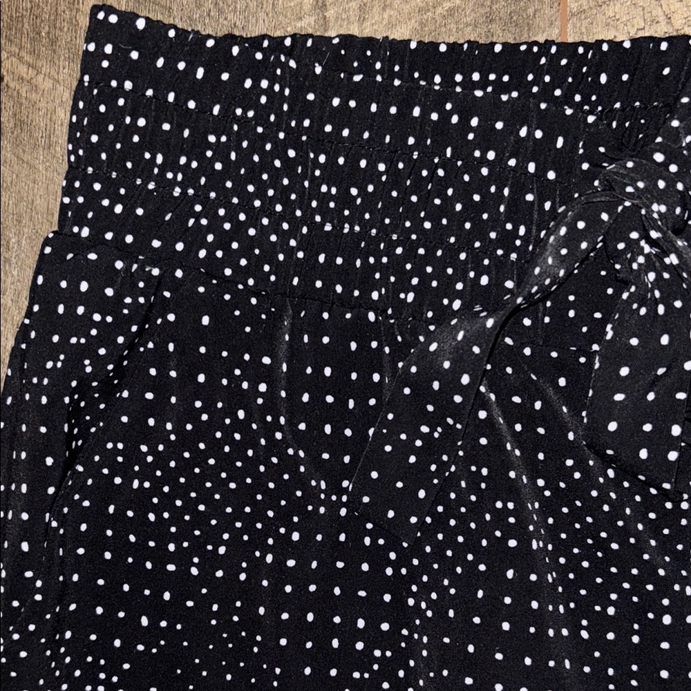 💜💜 Black and White Polka Dot Adorable Capri Summer Jogger Dress Pants - Picture 6 of 10